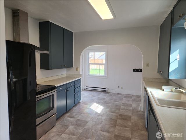 2902 Dover Street, Longview, WA 98632