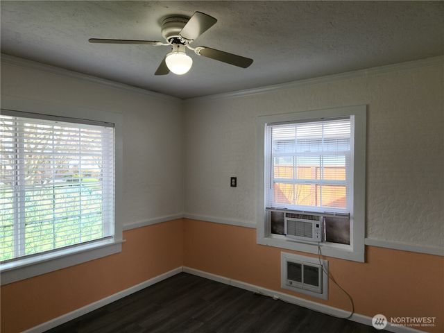 2902 Dover Street, Longview, WA 98632