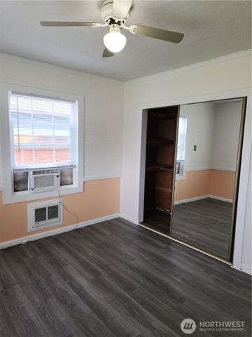 2902 Dover Street, Longview, WA 98632