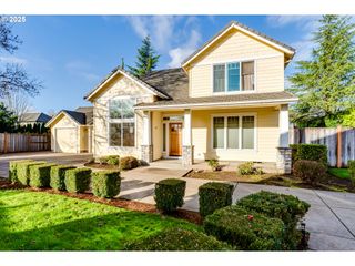 3428 RIVER POINTE Dr, Eugene, OR 97408