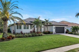 1812 Lagoon LN, Cape Coral, FL 33914
