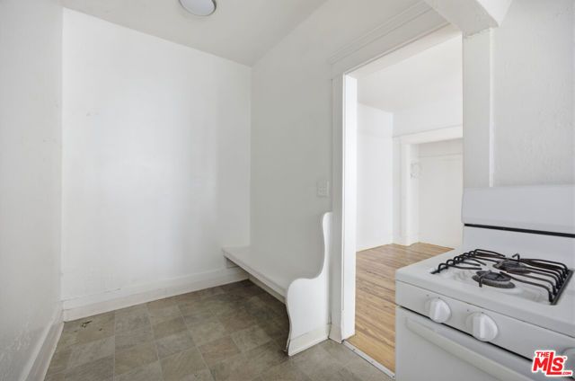 412 Union Drive, Los Angeles, CA 90017