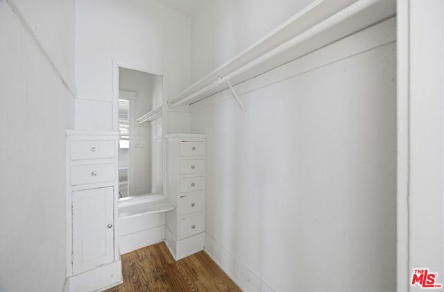412 Union Drive, Los Angeles, CA 90017