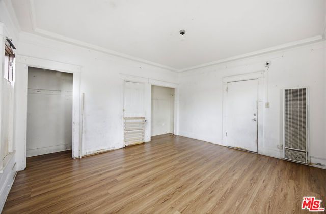 412 Union Drive, Los Angeles, CA 90017
