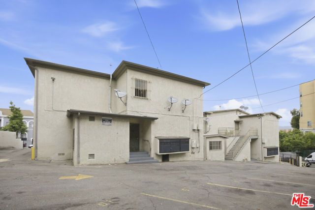 412 Union Drive, Los Angeles, CA 90017
