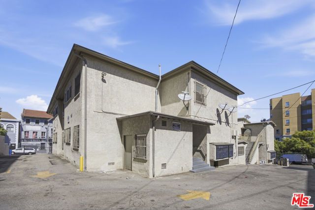 412 Union Drive, Los Angeles, CA 90017