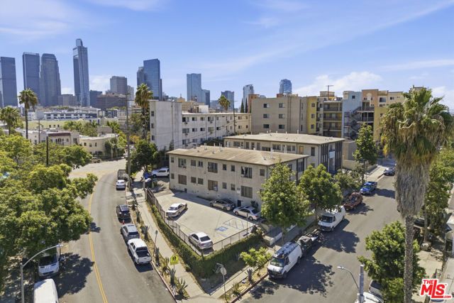412 Union Drive, Los Angeles, CA 90017