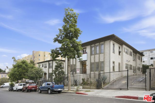 412 Union Drive, Los Angeles, CA 90017