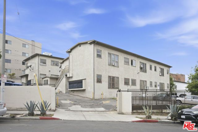 412 Union Drive, Los Angeles, CA 90017