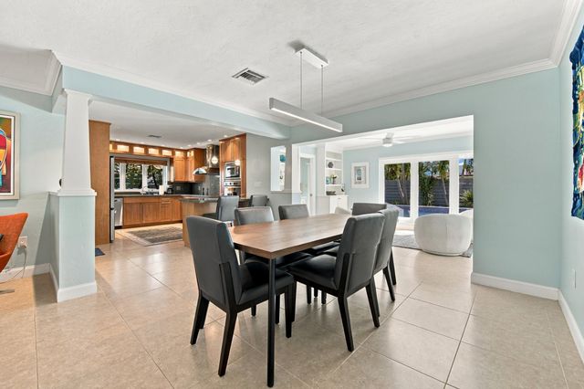 4230 NE 19TH Avenue, Oakland Park, FL 33308