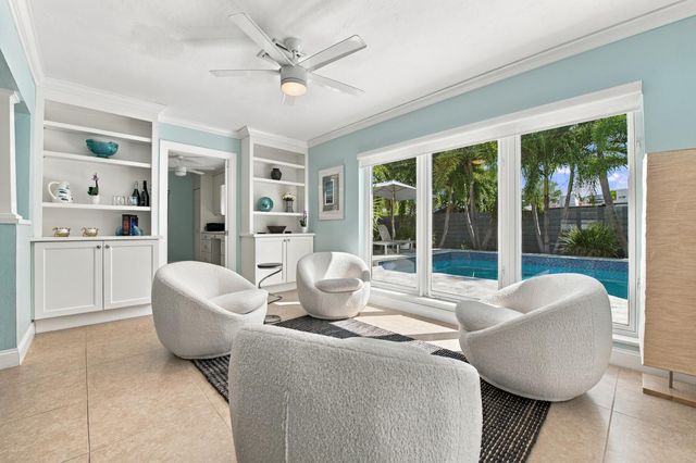 4230 NE 19TH Avenue, Oakland Park, FL 33308