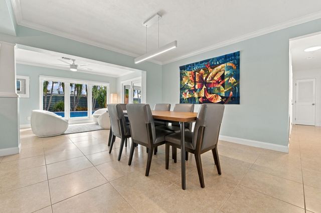 4230 NE 19TH Avenue, Oakland Park, FL 33308