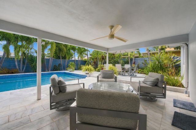 4230 NE 19TH Avenue, Oakland Park, FL 33308