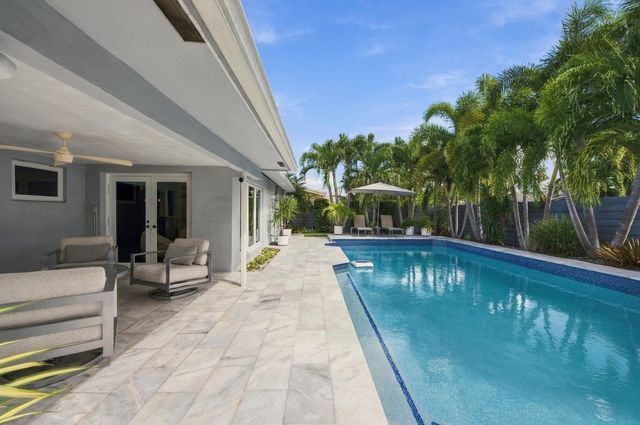 4230 NE 19TH Avenue, Oakland Park, FL 33308