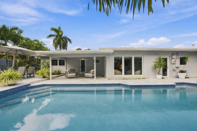 4230 NE 19TH Avenue, Oakland Park, FL 33308