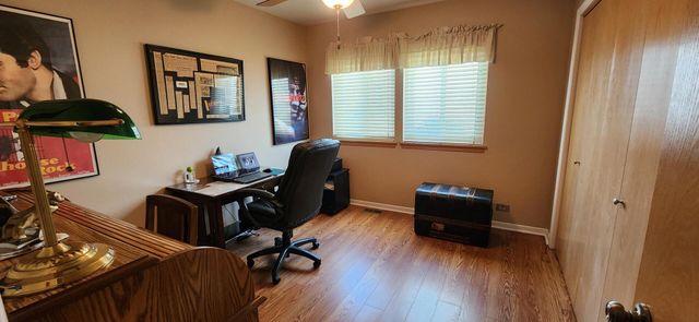 328 Wellington Avenue, Elk Grove Village, IL 60007