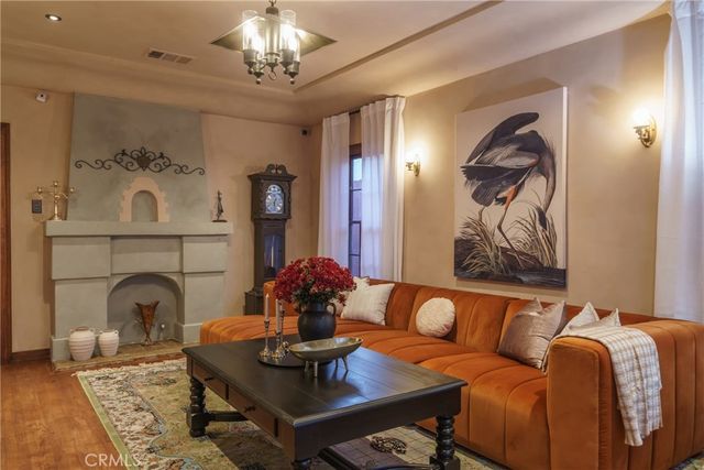 2015 San Francisco Avenue, Long Beach, CA 90806