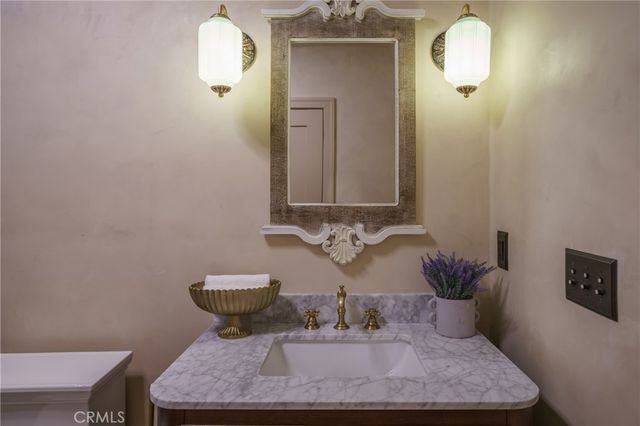 2015 San Francisco Avenue, Long Beach, CA 90806