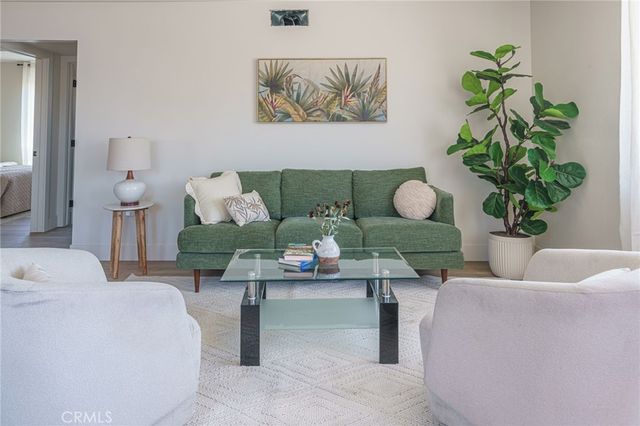 2015 San Francisco Avenue, Long Beach, CA 90806
