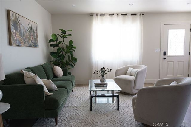 2015 San Francisco Avenue, Long Beach, CA 90806