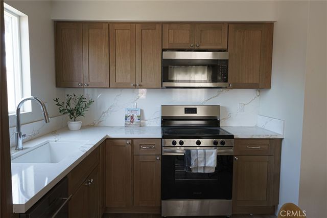 2015 San Francisco Avenue, Long Beach, CA 90806