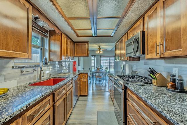 2813 Pinto Trail, Edmond, OK 73012