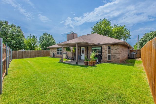 2813 Pinto Trail, Edmond, OK 73012