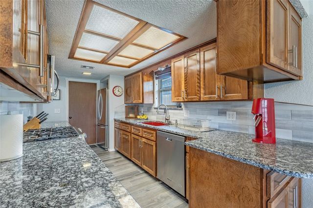2813 Pinto Trail, Edmond, OK 73012