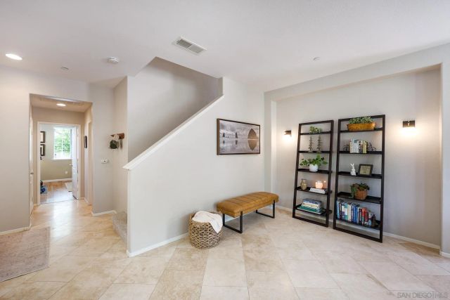10062 Day Creek Trl, Santee, CA 92071