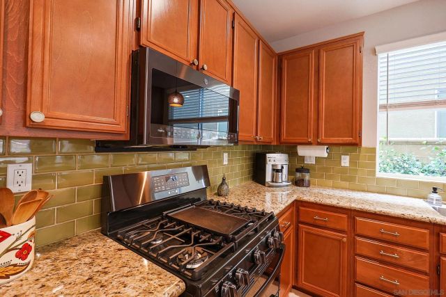 10062 Day Creek Trl, Santee, CA 92071