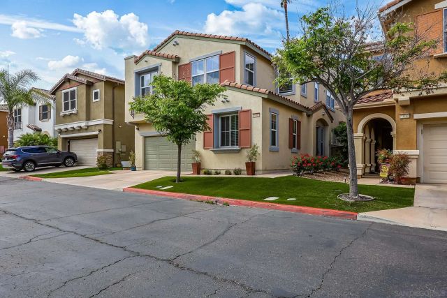 10062 Day Creek Trl, Santee, CA 92071