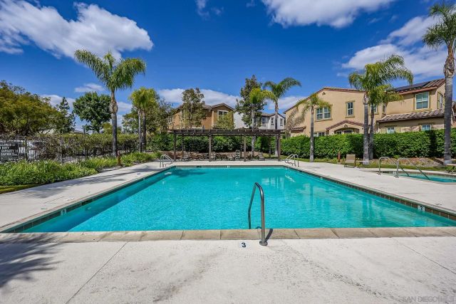 10062 Day Creek Trl, Santee, CA 92071