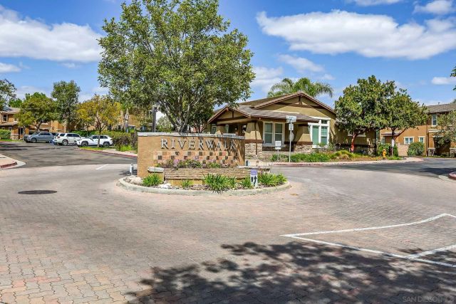 10062 Day Creek Trl, Santee, CA 92071