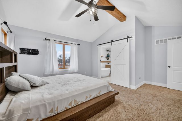 5840 Pleasant Street, West Des Moines, IA 50266