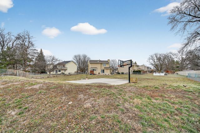 5840 Pleasant Street, West Des Moines, IA 50266