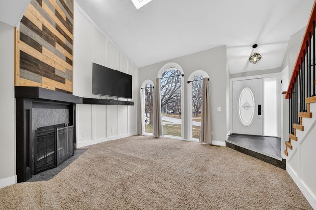 5840 Pleasant Street, West Des Moines, IA 50266