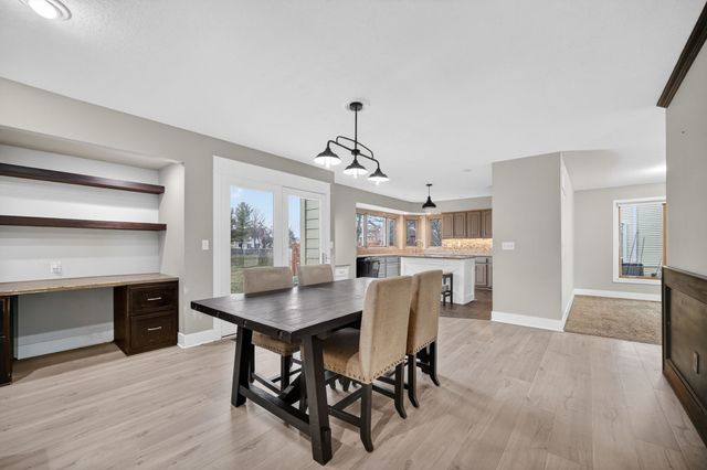 5840 Pleasant Street, West Des Moines, IA 50266