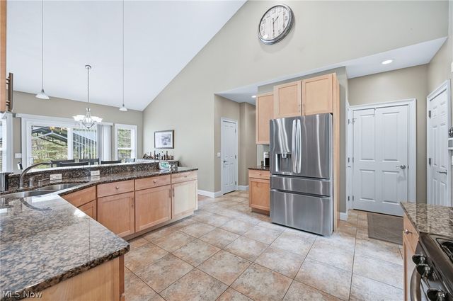 105 Muirfield Drive SE, Howland, OH 44484