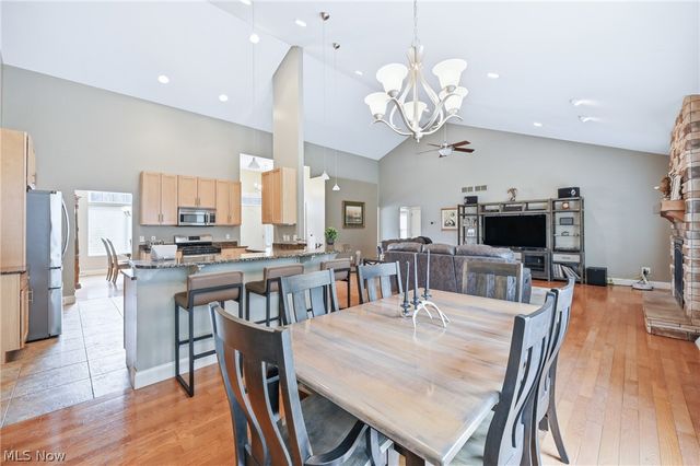 105 Muirfield Drive SE, Howland, OH 44484