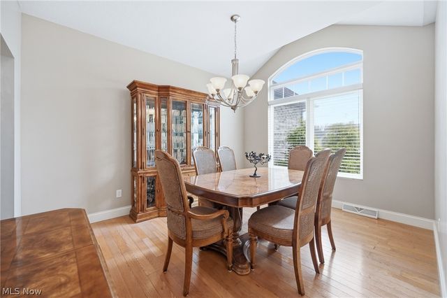 105 Muirfield Drive SE, Howland, OH 44484