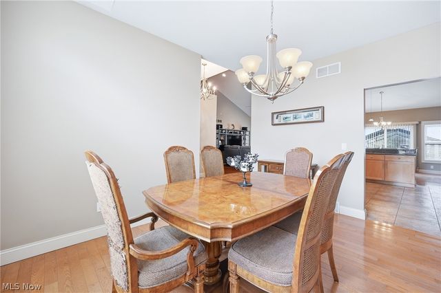 105 Muirfield Drive SE, Howland, OH 44484