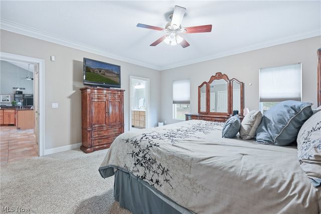 105 Muirfield Drive SE, Howland, OH 44484