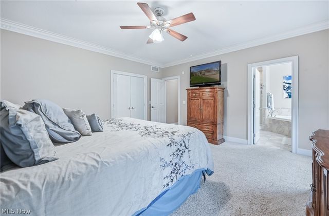 105 Muirfield Drive SE, Howland, OH 44484