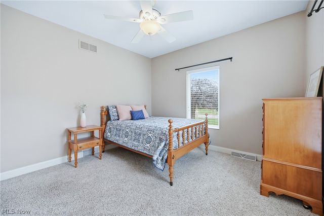 105 Muirfield Drive SE, Howland, OH 44484