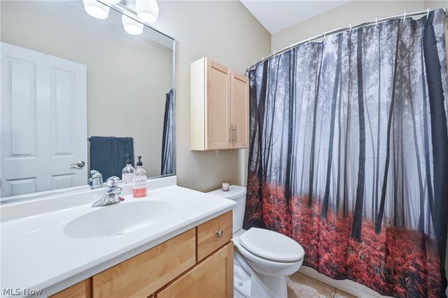 105 Muirfield Drive SE, Howland, OH 44484