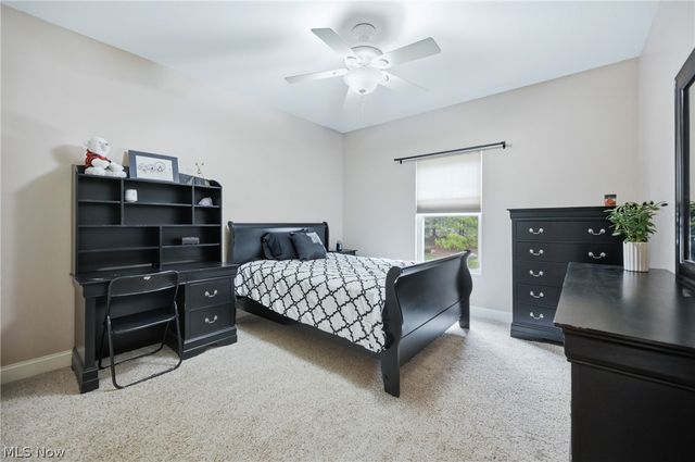 105 Muirfield Drive SE, Howland, OH 44484