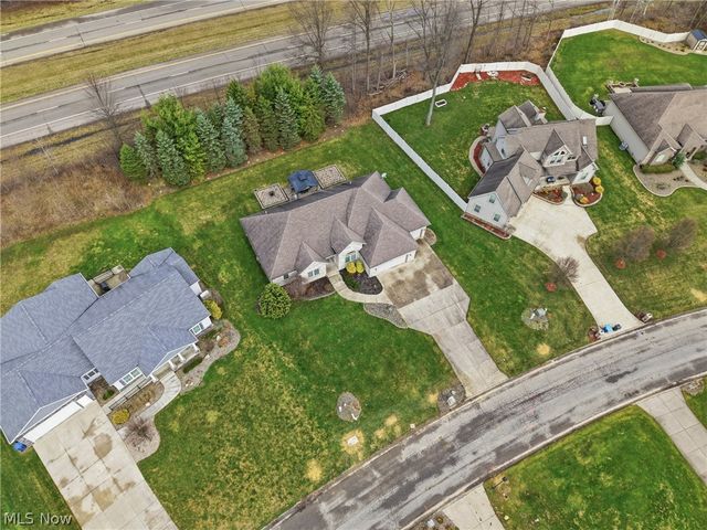 105 Muirfield Drive SE, Howland, OH 44484