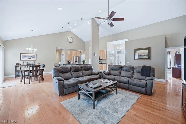 105 Muirfield Drive SE, Howland, OH 44484