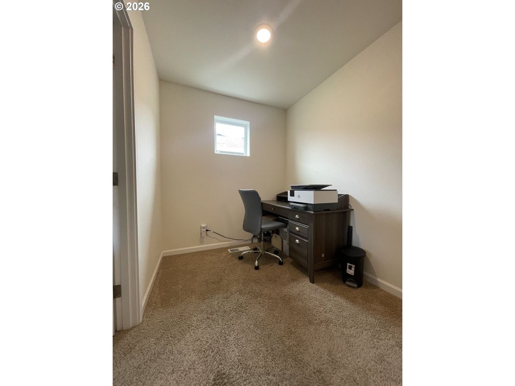 Image 11 of property listing at 2383 Nw MATTEO Dr, Mc Minnville, OR 97128