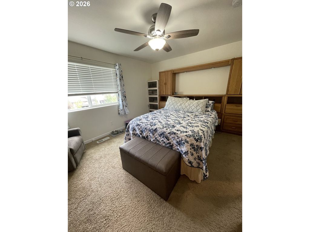 Image 12 of property listing at 2383 Nw MATTEO Dr, Mc Minnville, OR 97128